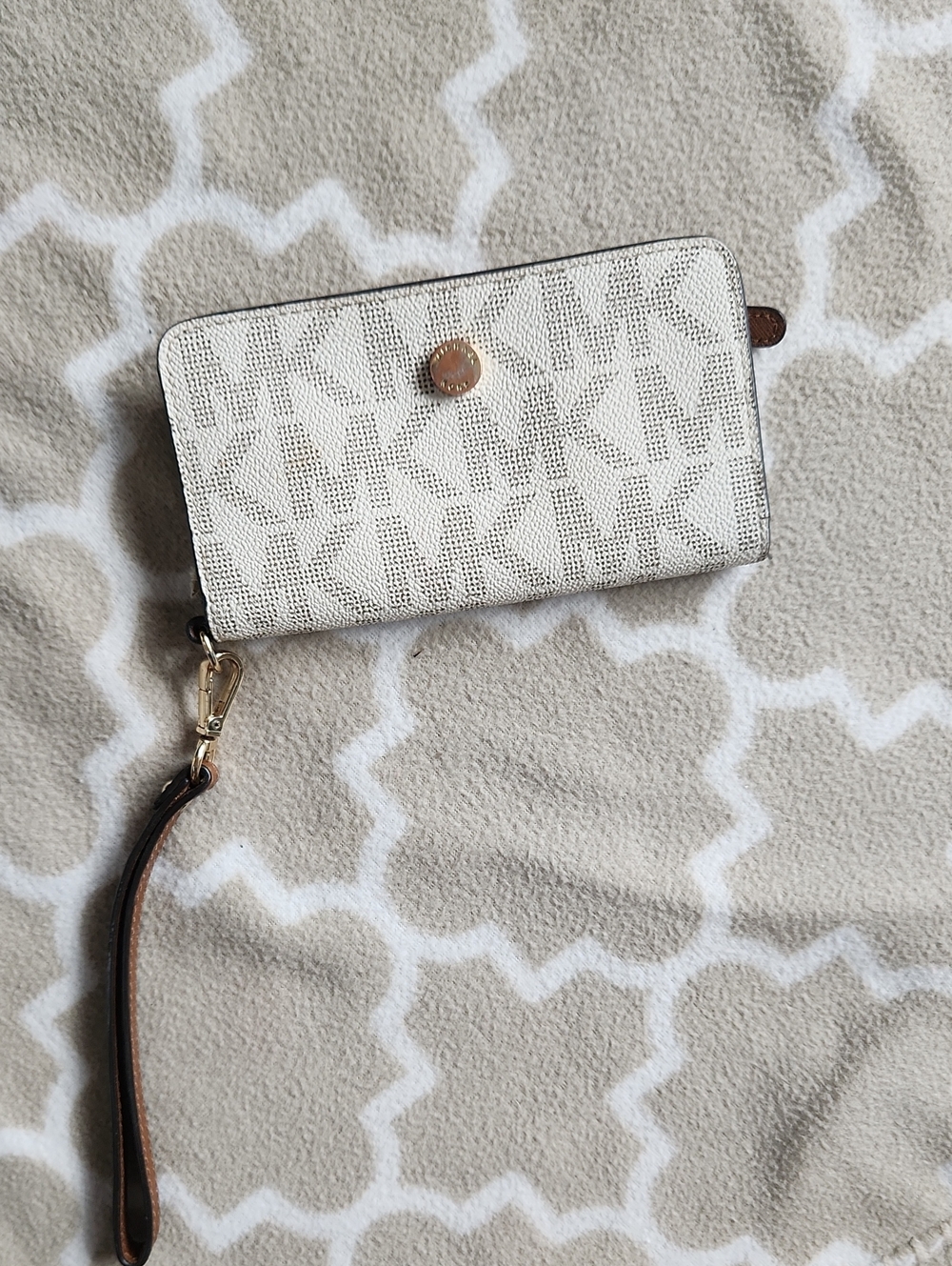 Michael Kors Jet Set Travel Wristlet Wallet - Vanilla/Acorn